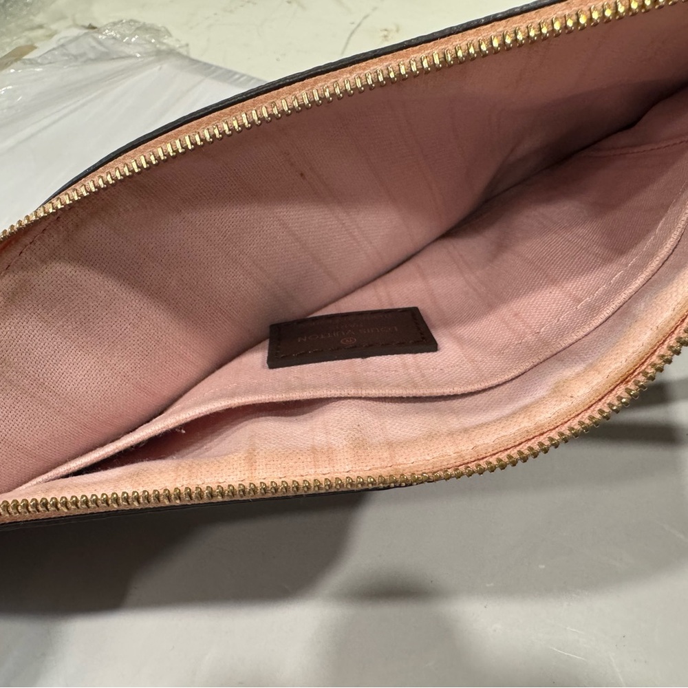 Louis Vuitton Gold Zipper Accent code inside TR-4166 - Picture 6 of 6